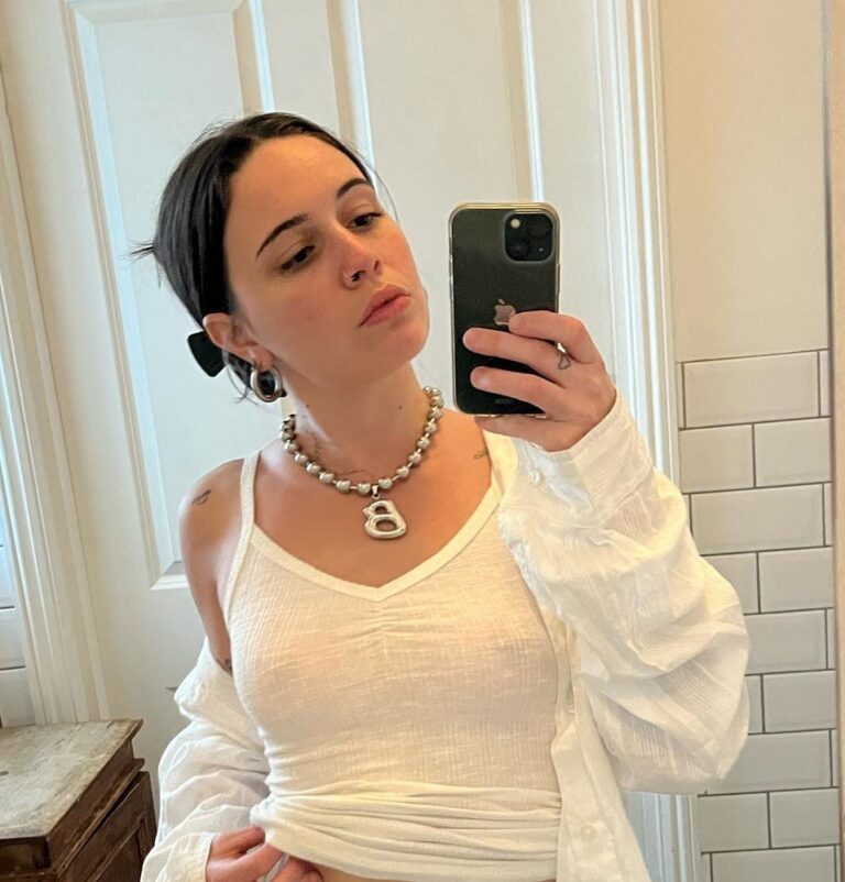 Bea Miller Body Measurements